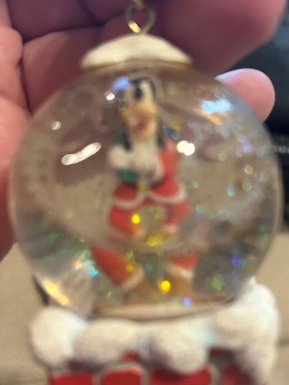 Disney Goofy Snow Globe Ornament – Christmas Chimney Scene 🎄✨